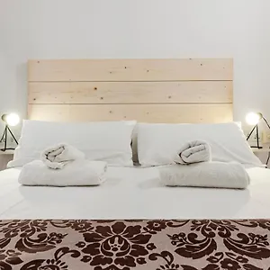  Apartment Bajo Interior Sin Ventana En Barri Port Maritim Spain